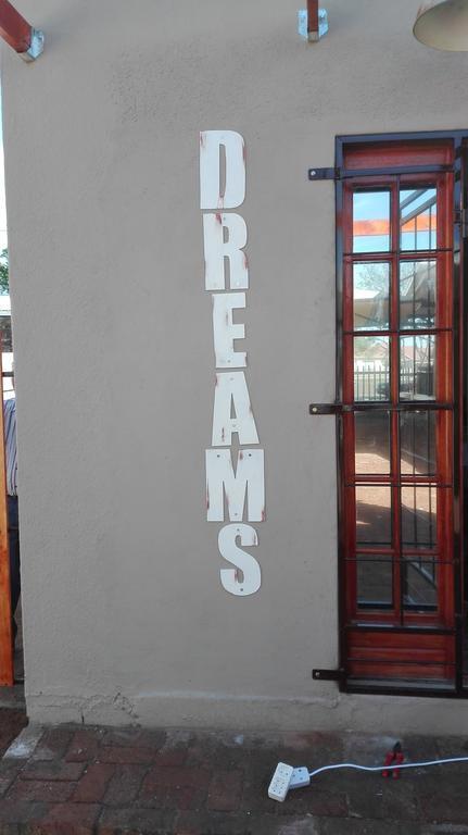 Hotel Dreams à Beaufort West Extérieur photo